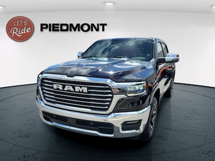 2026 Ram 1500 LARAMIE CREW CAB 4X4 5'7 BOX Pickup