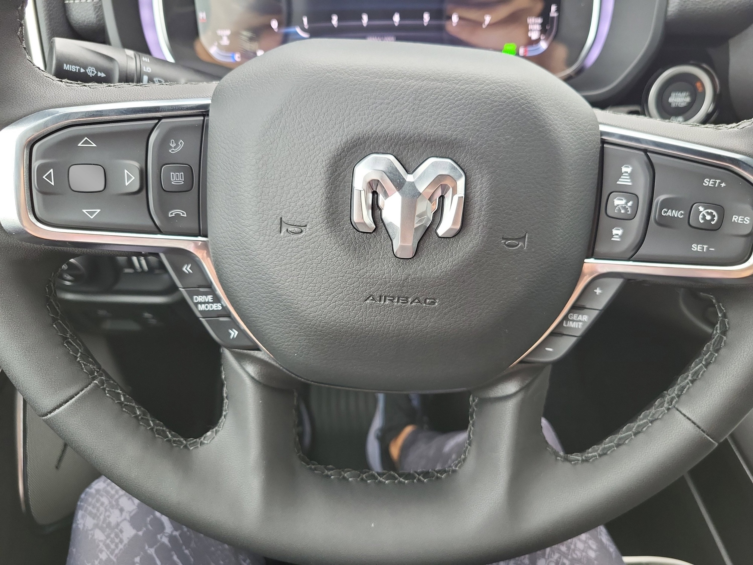 2026 RAM 1500 Laramie - Photo 24