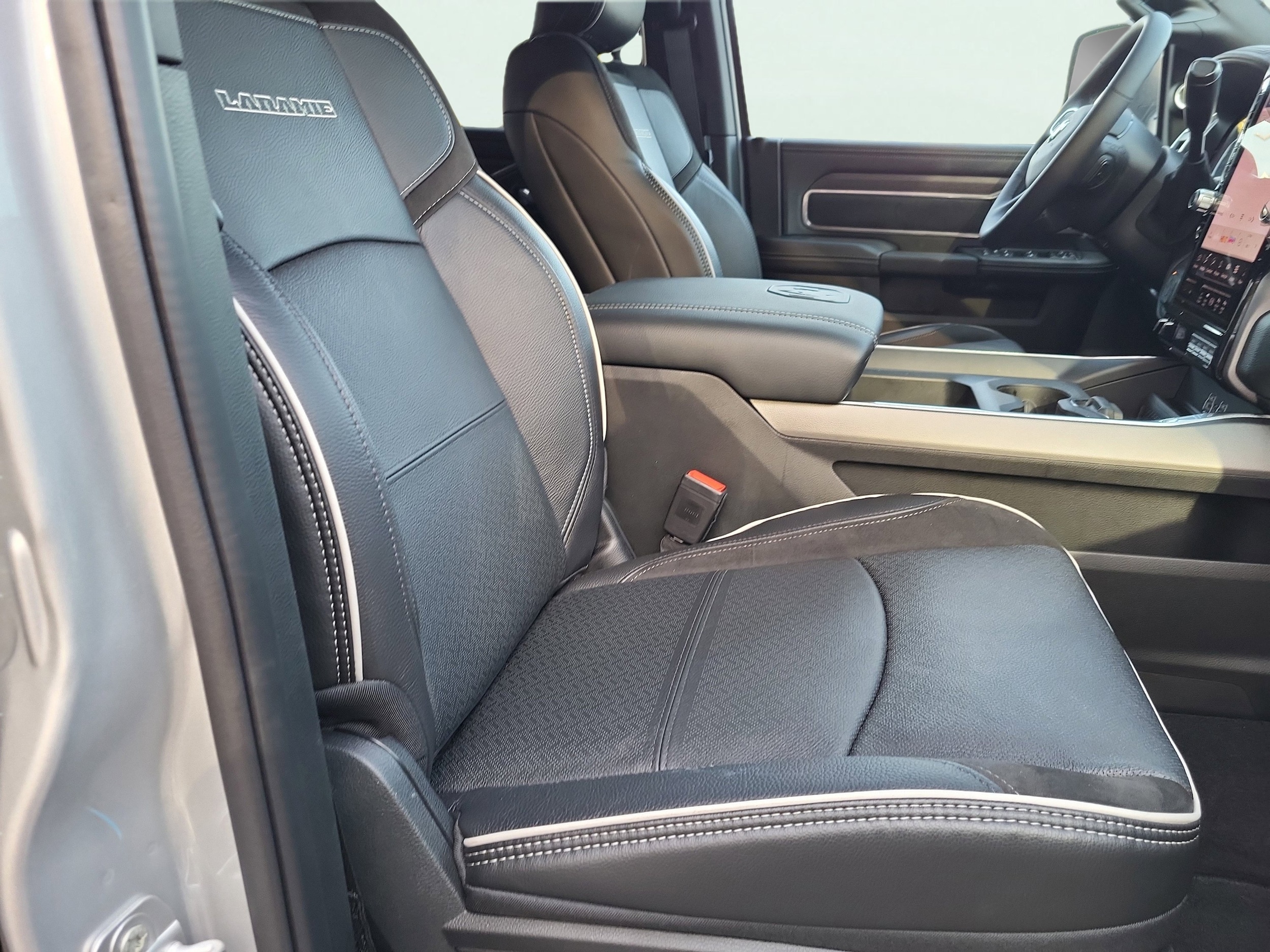 2026 RAM 2500 Laramie - Photo 20