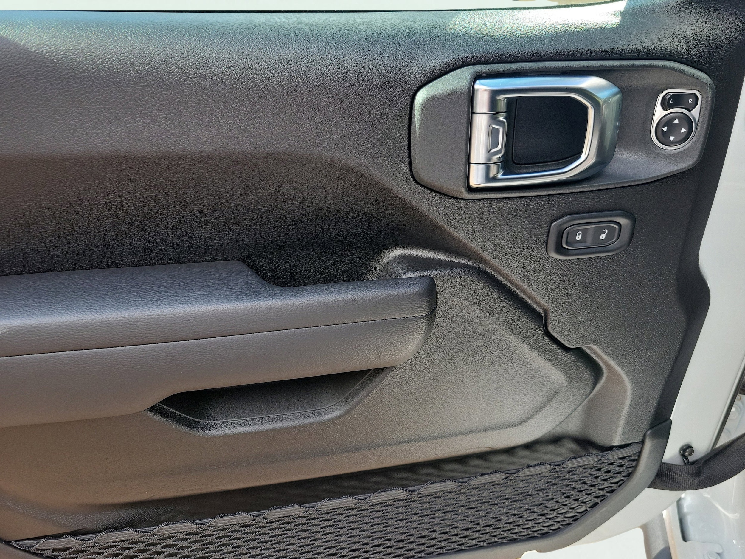 2026 Jeep Wrangler 2-Door Willys - Photo 22