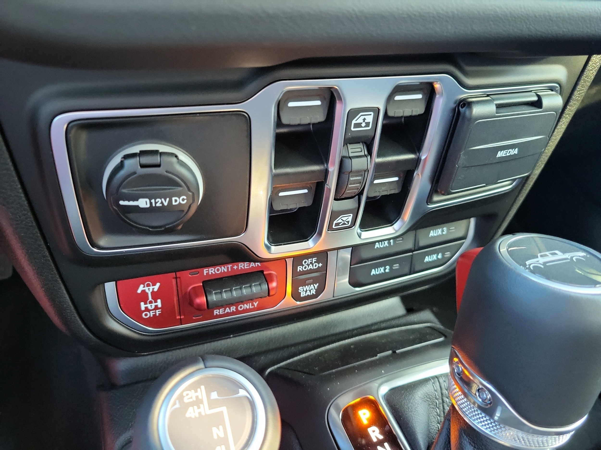 2025 Jeep Gladiator Rubicon - Photo 33