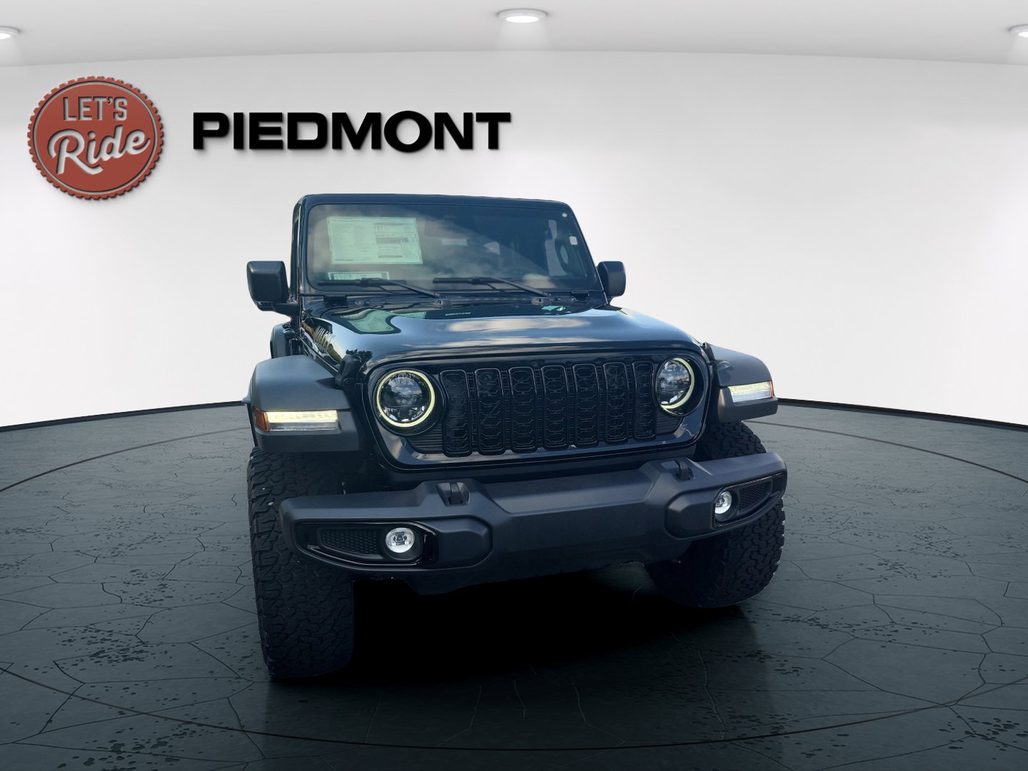 2025 Jeep Wrangler Willys photo 3