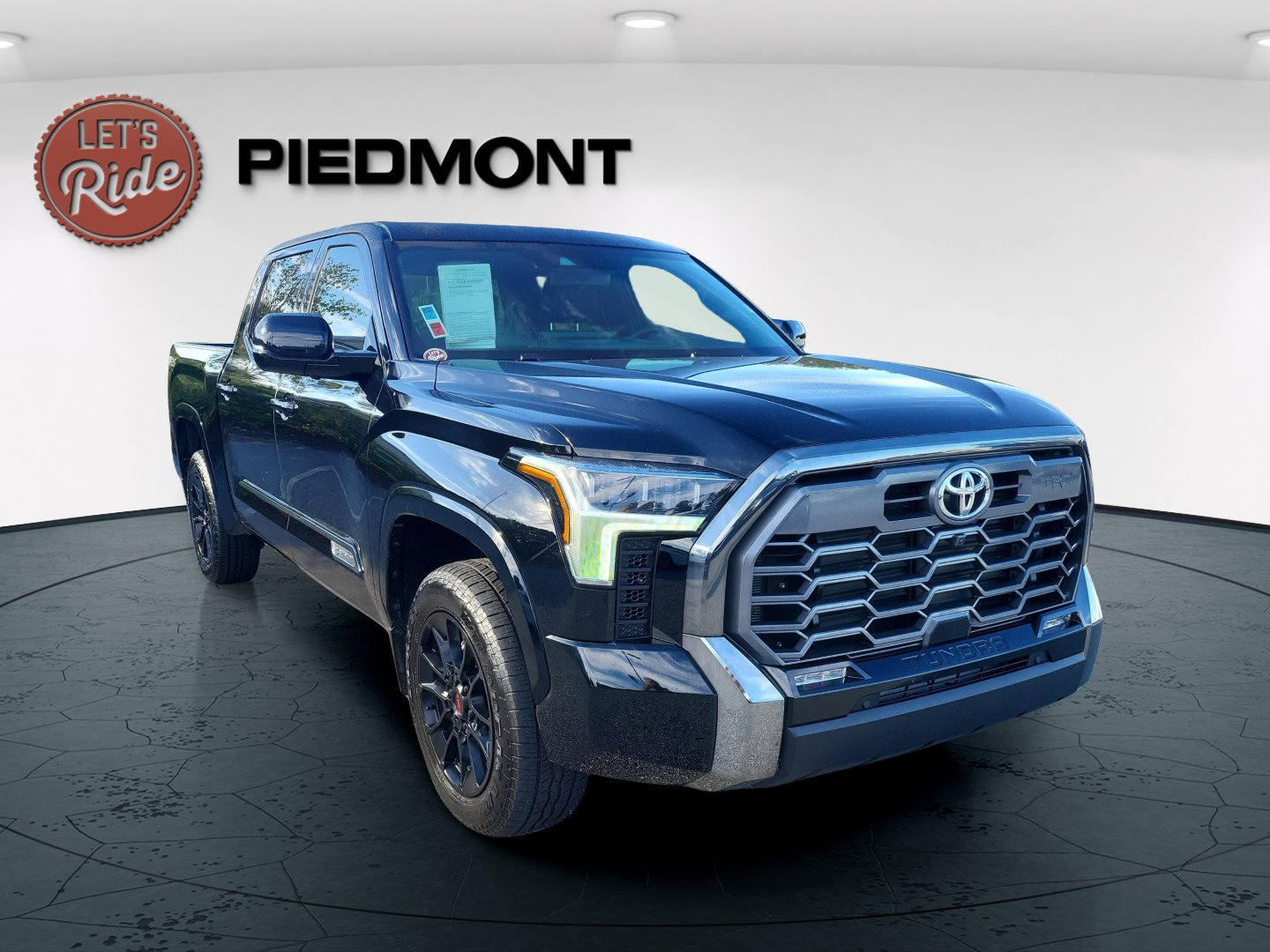 2025 Toyota Tundra SR5 CrewMax photo 2