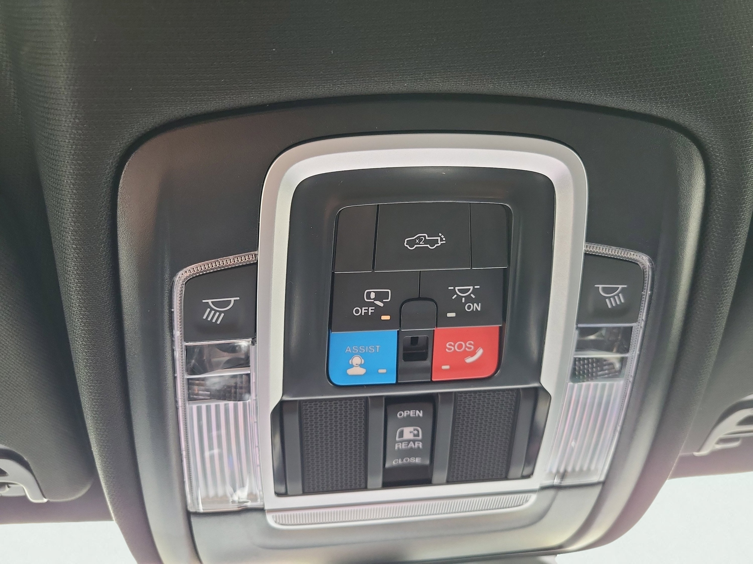 2026 RAM 1500 Laramie - Photo 32