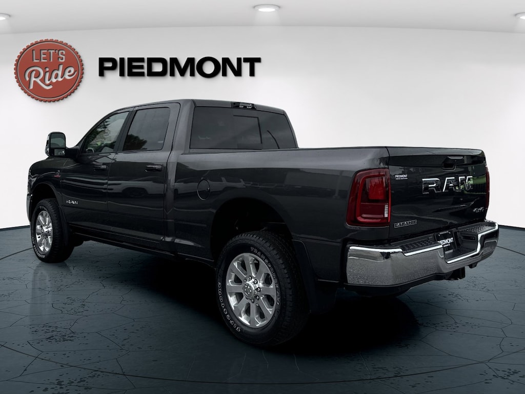 New 2025 Ram 2500 LARAMIE CREW CAB 4X4 6'4 BOX Pickup