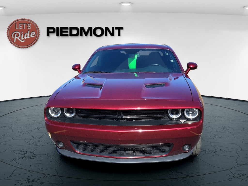 Used 2022 Dodge Challenger SXT RWD Coupe