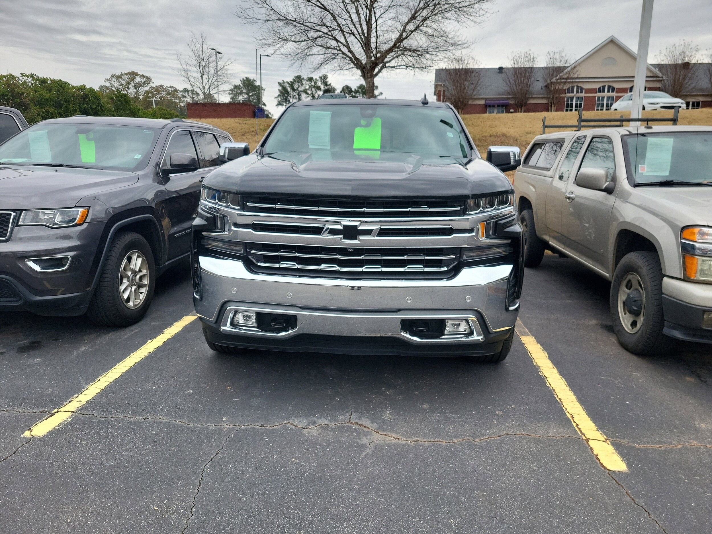 2019 Chevrolet Silverado 1500 LTZ photo 2