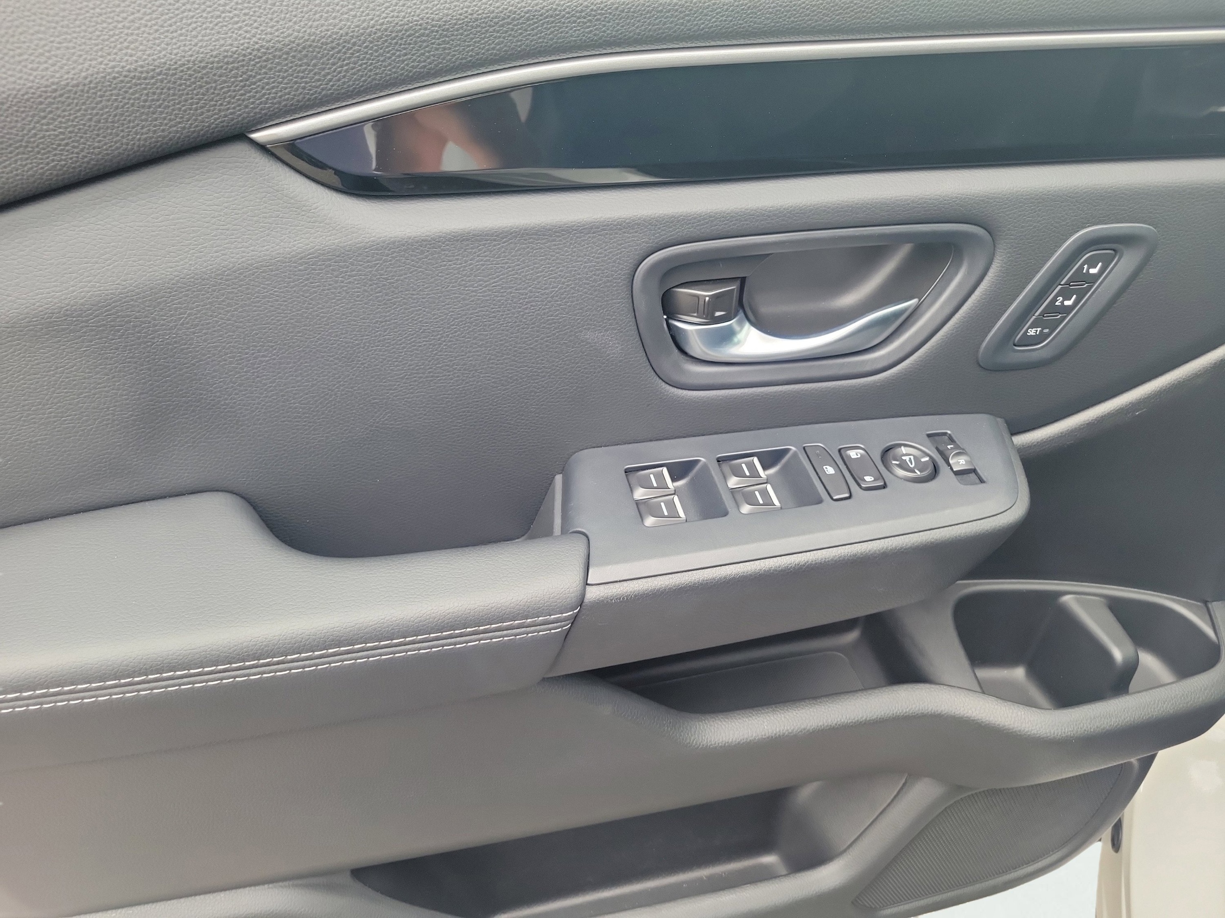 2025 Honda Pilot EX-L - Photo 25