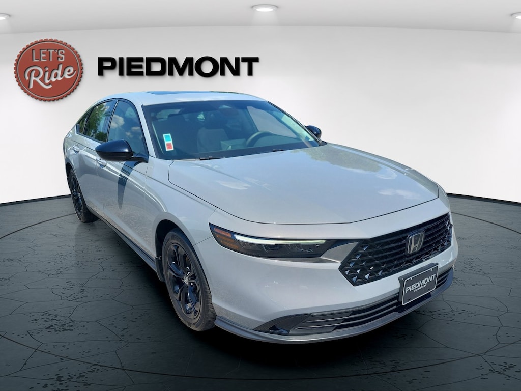 Used 2025 Honda Accord SE CVT Sedan
