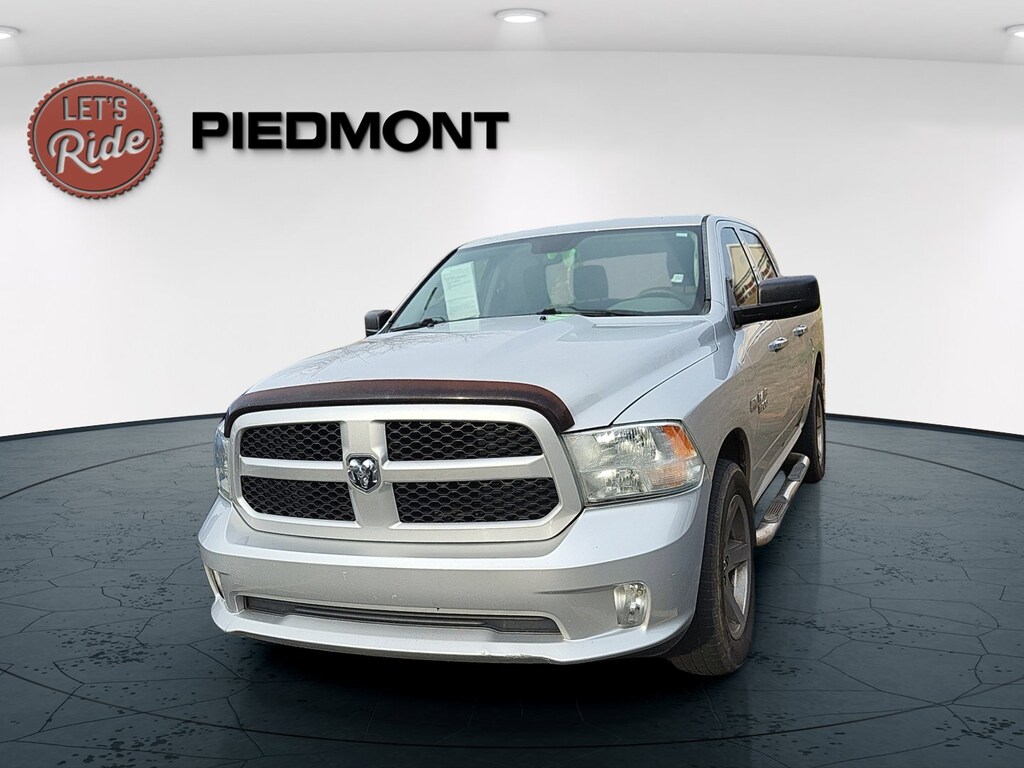 Used 2013 Ram 1500 4WD Crew Cab 140.5 Express Truck Crew Cab