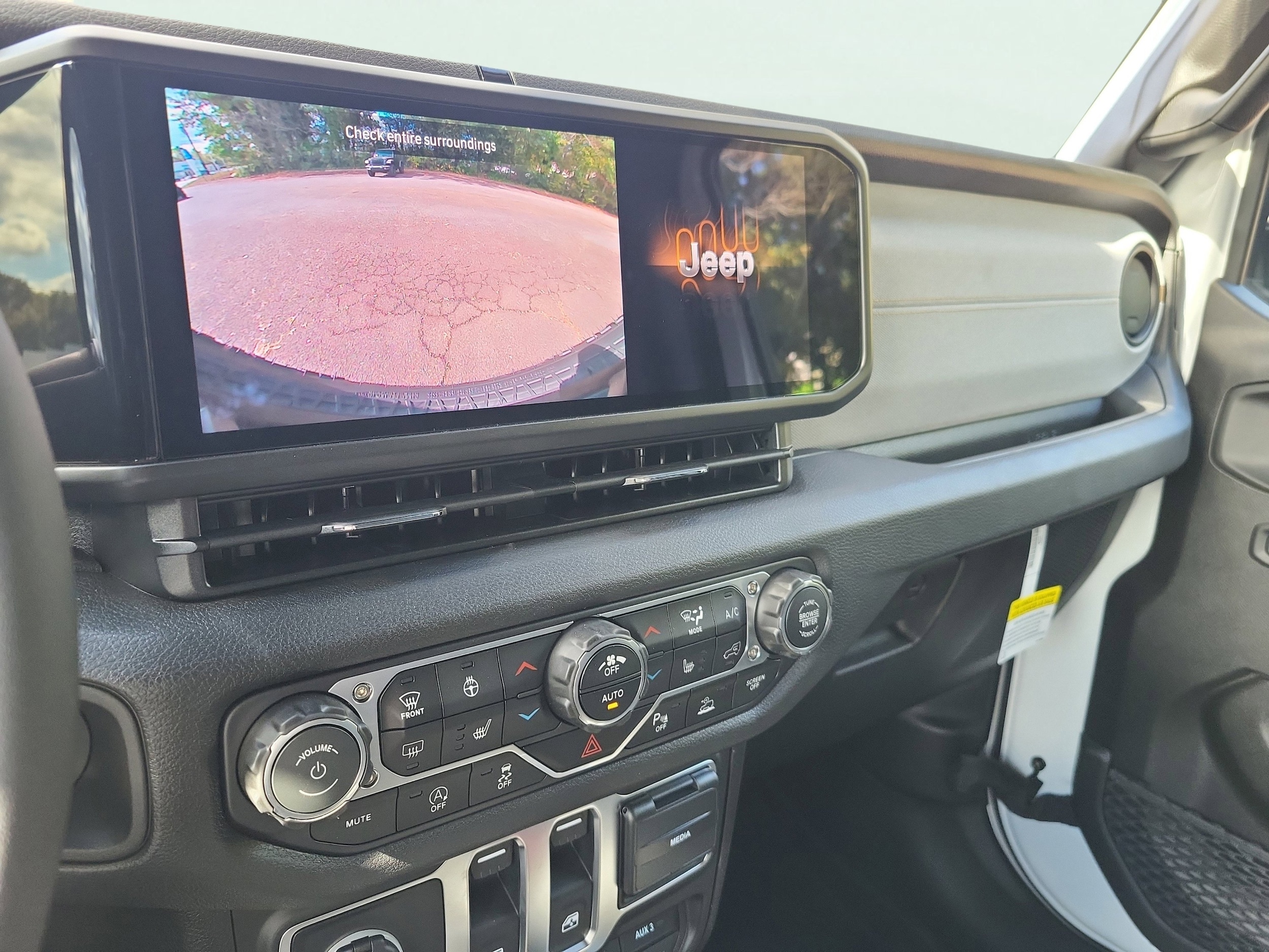 2026 Jeep Wrangler 2-Door Willys - Photo 38