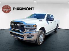 2026 Ram 2500 TRADESMAN CREW CAB 4X4 6'4 BOX Pickup