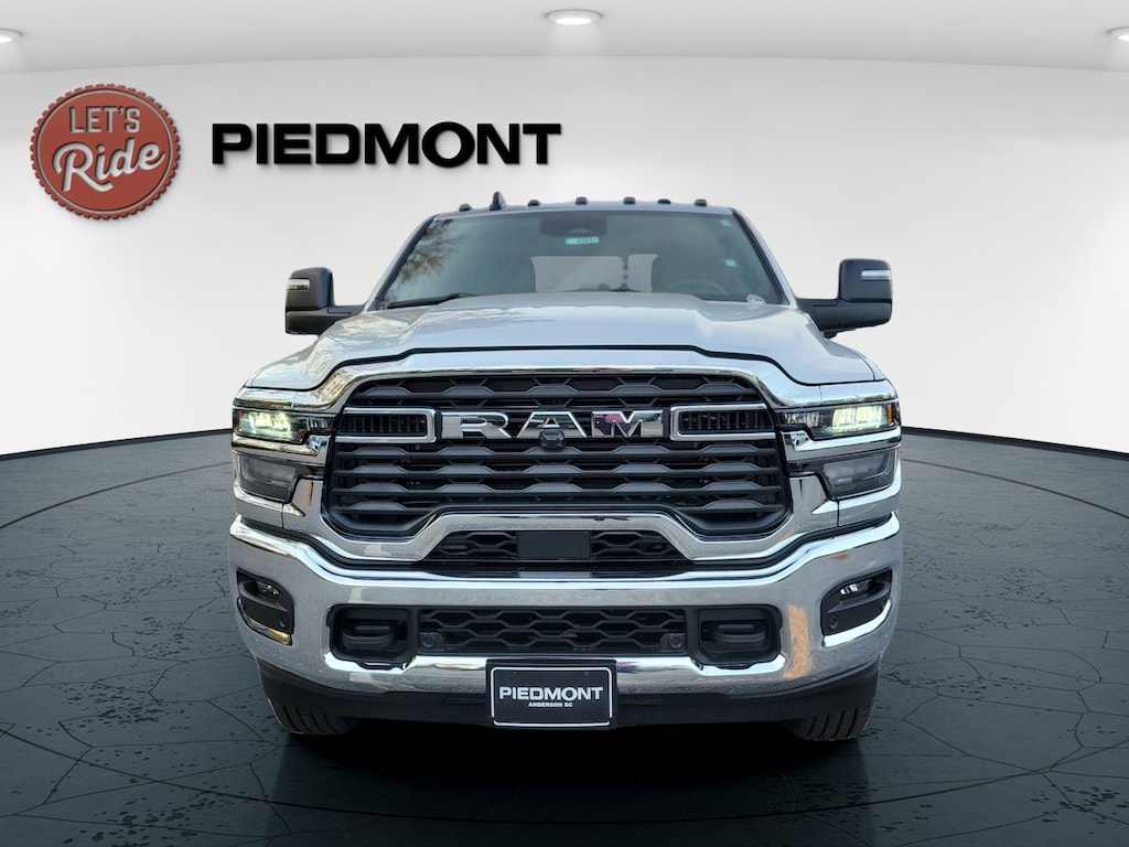 New 2026 Ram 2500 TRADESMAN CREW CAB 4X4 6'4 BOX Pickup