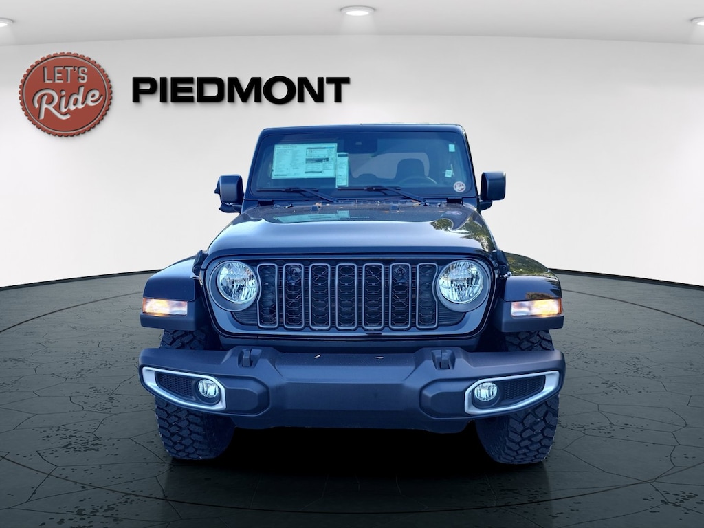 New 2025 Jeep Gladiator HIGH TIDE 4X4 Pickup