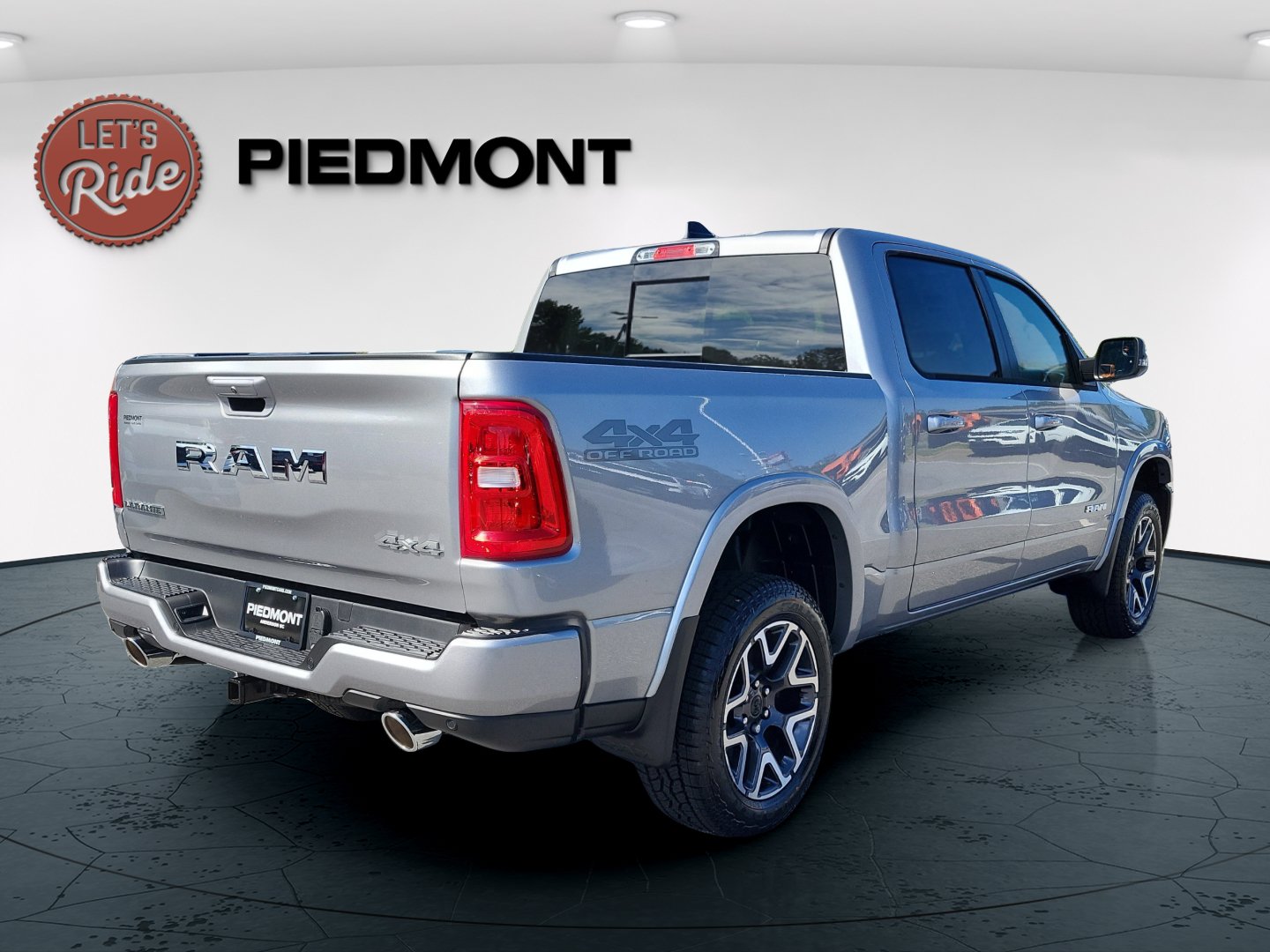 2026 RAM 1500 Laramie - Photo 6