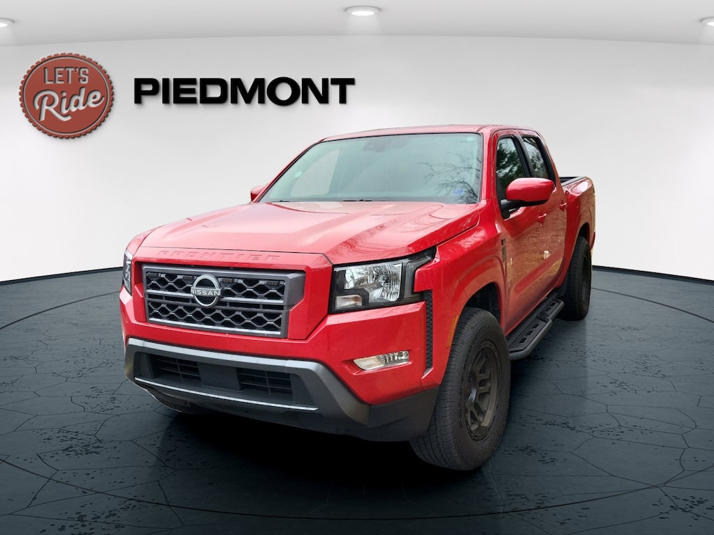 Used 2024 Nissan Frontier Crew Cab 4x2 SV Truck Crew Cab