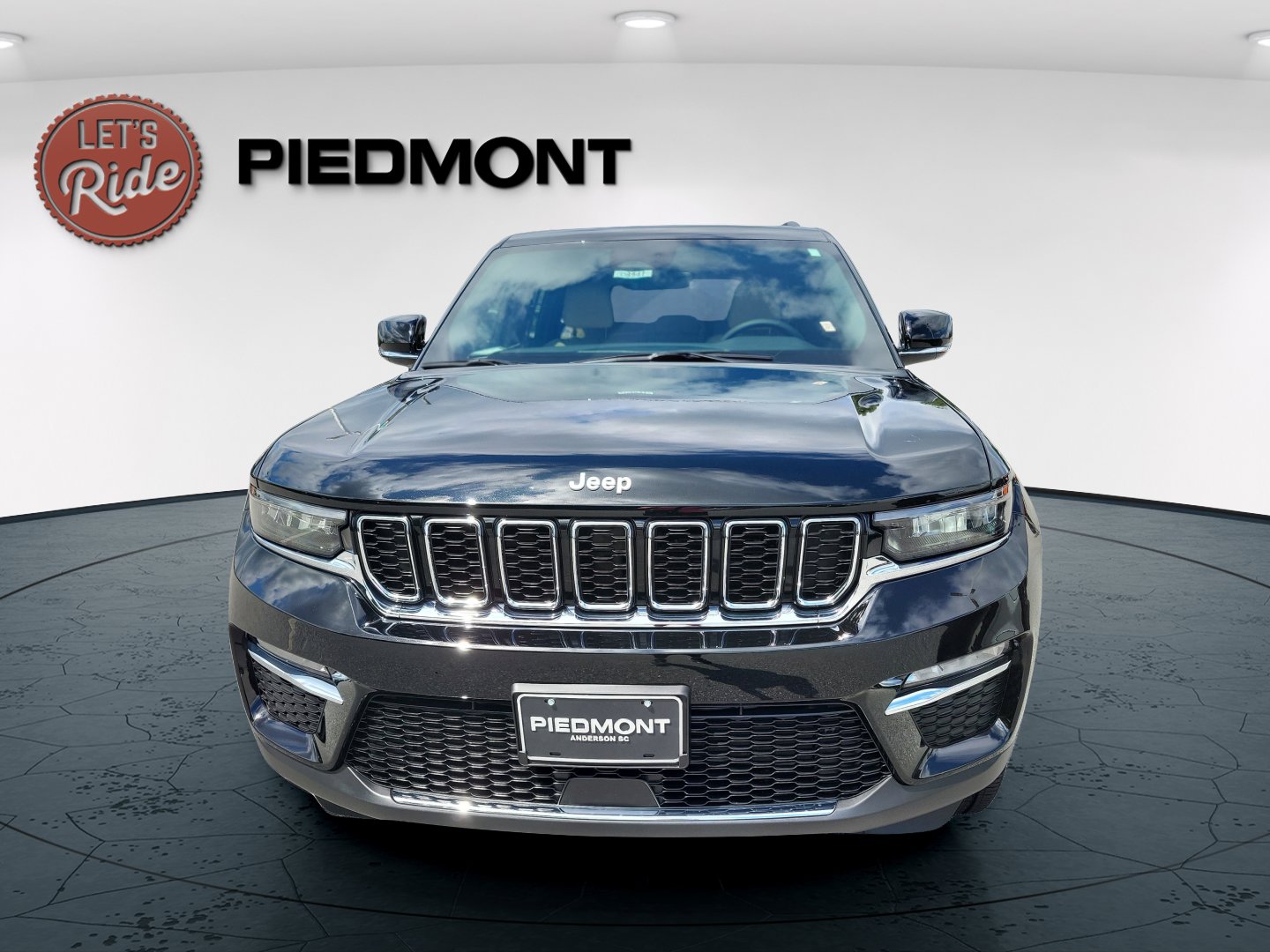 2025 Jeep Grand Cherokee Limited photo 2