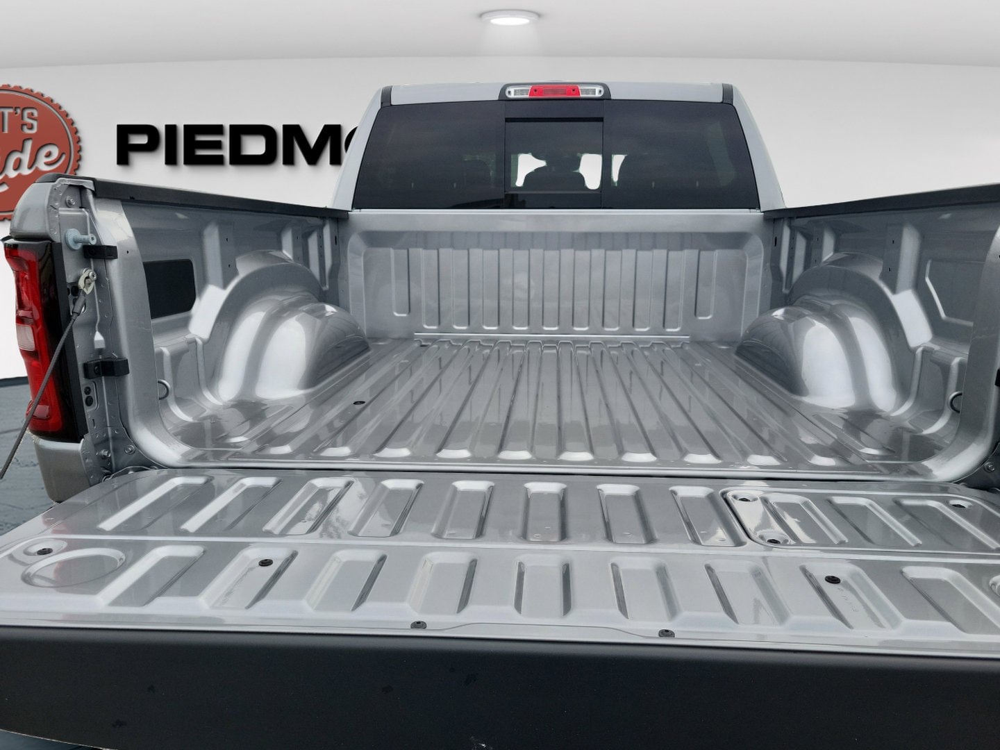 2026 RAM 1500 Laramie - Photo 12