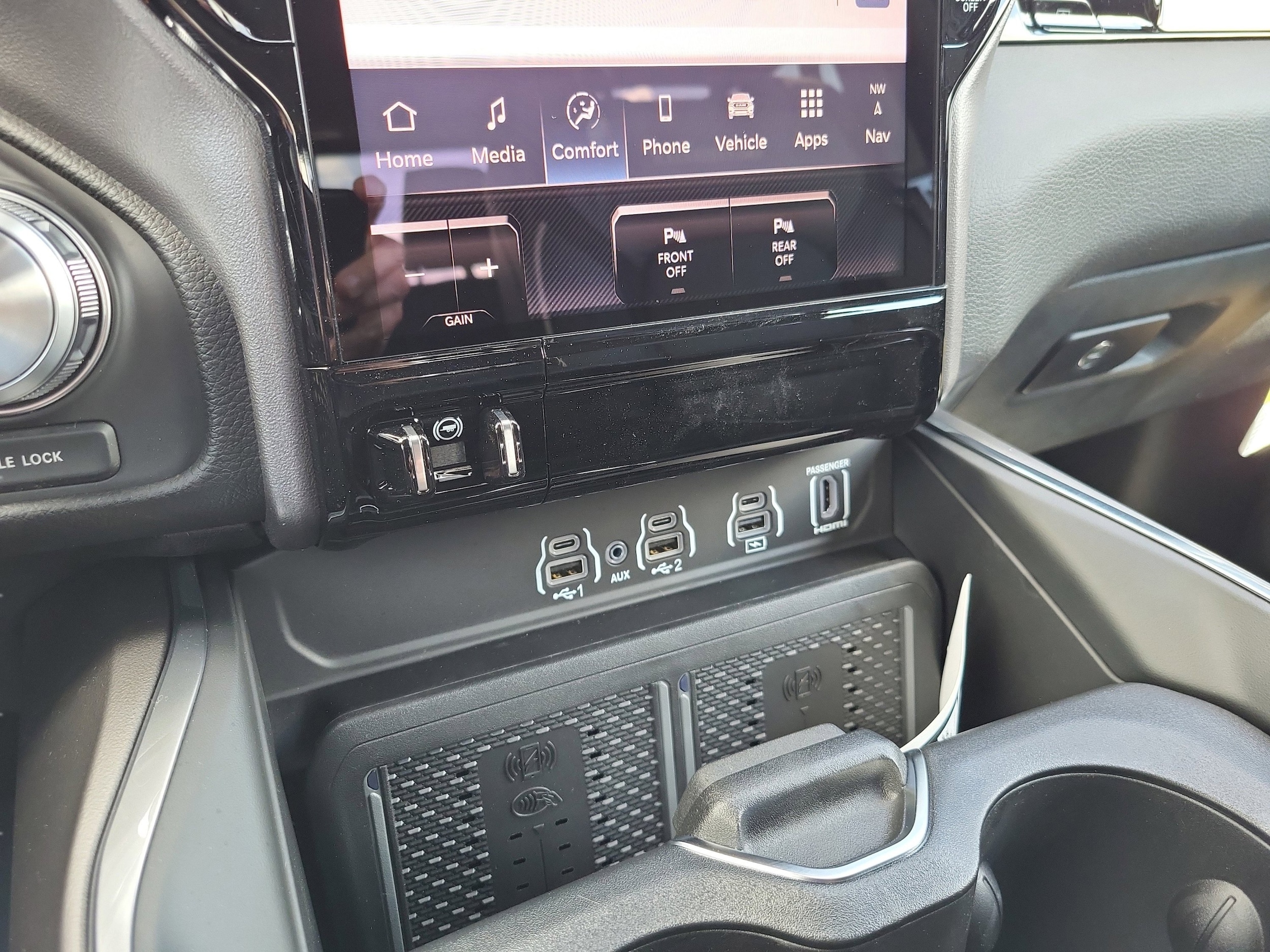 2026 RAM 1500 Laramie - Photo 20