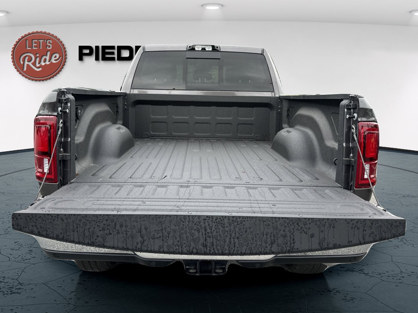 2025 RAM 2500 Laramie - Photo 6