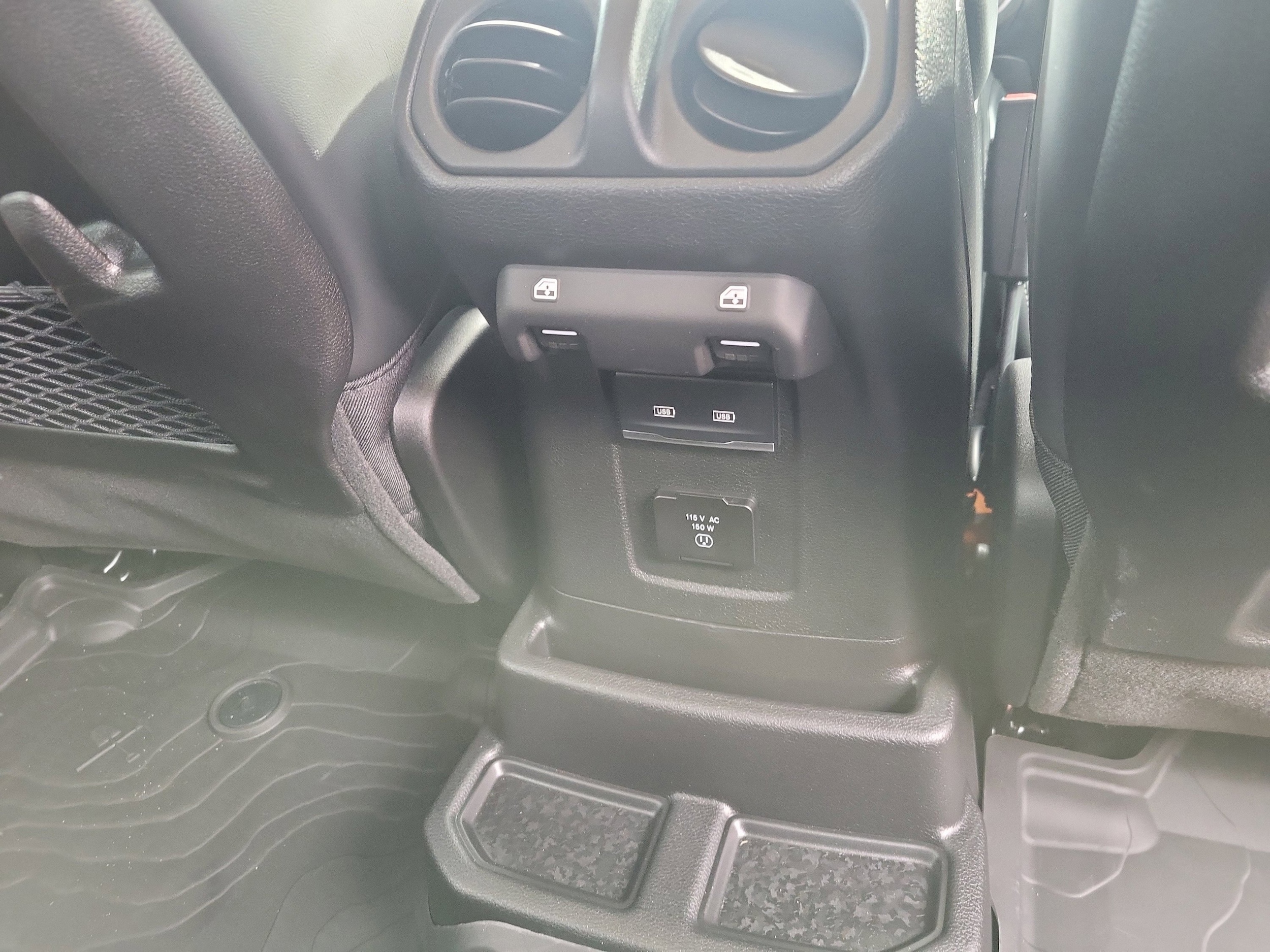 2025 Jeep Wrangler 4-Door Rubicon - Photo 17