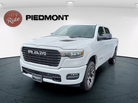 2025 Ram 1500 LARAMIE CREW CAB 4X4 5'7 BOX Pickup
