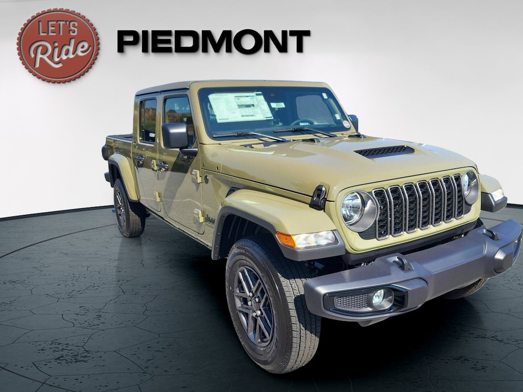New 2025 Jeep Gladiator SPORT S 4X4 Pickup