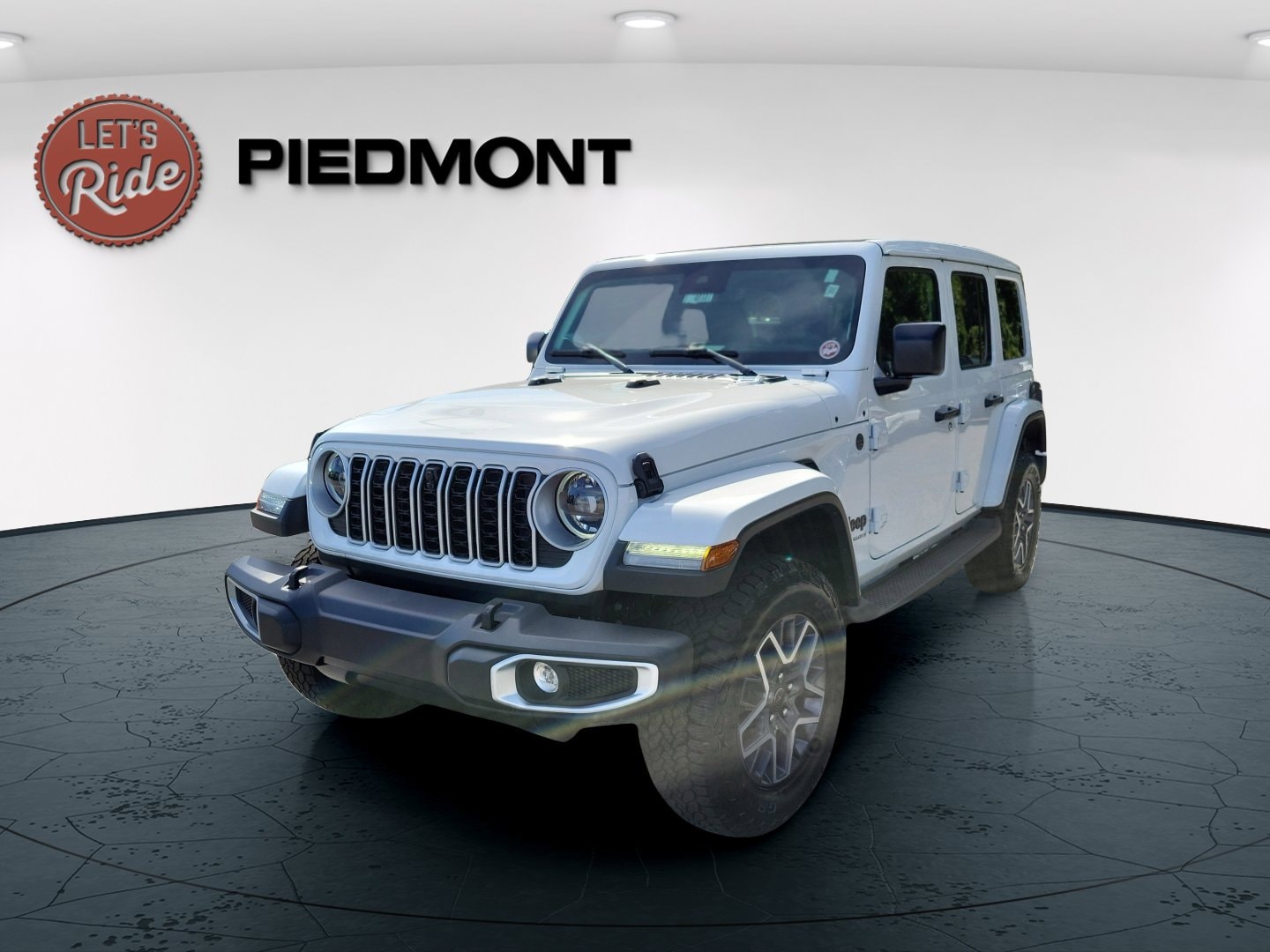 2025 Jeep Wrangler 4-Door Sahara's photo