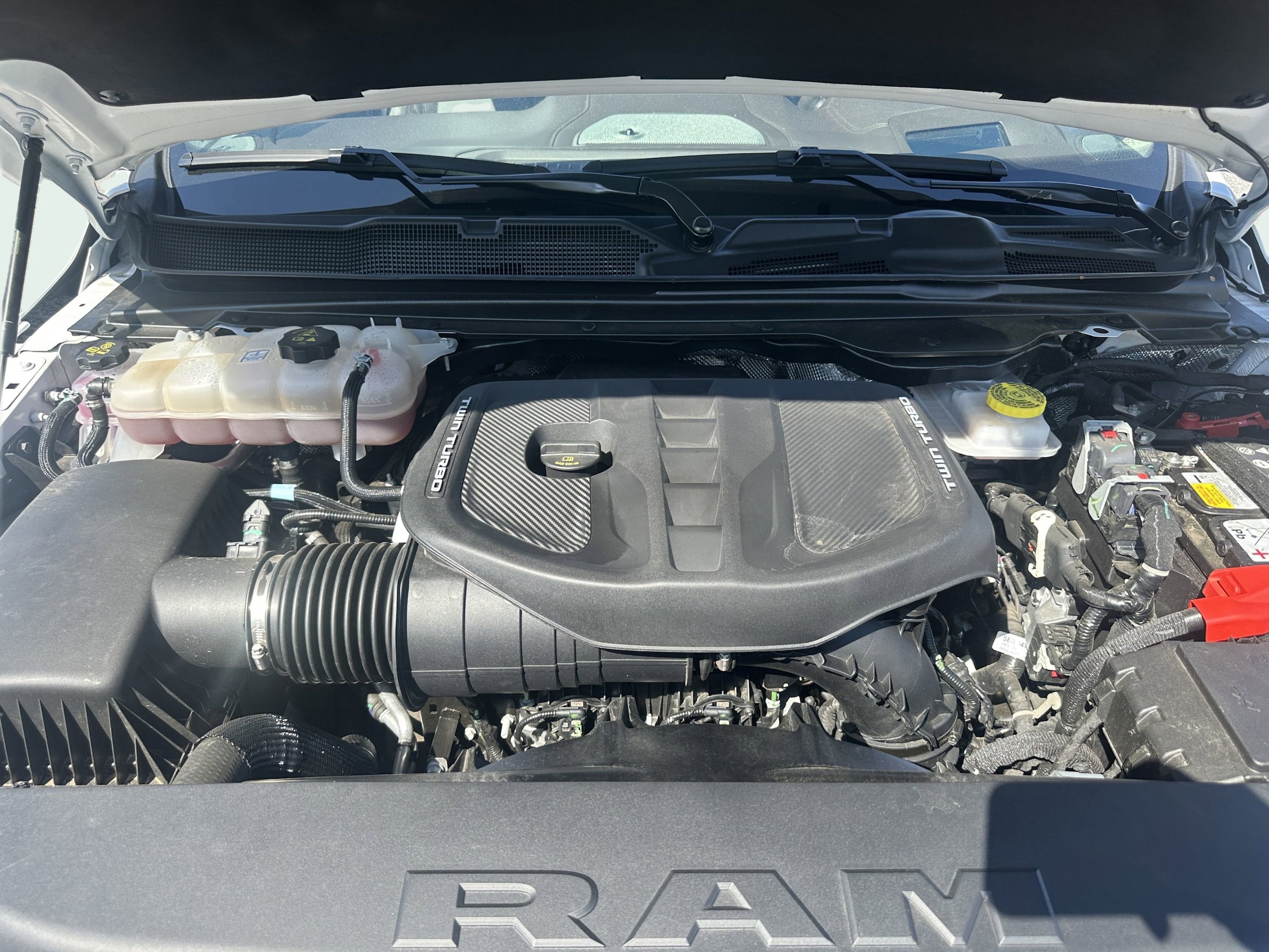 2025 Ram 1500 Longhorn photo 3