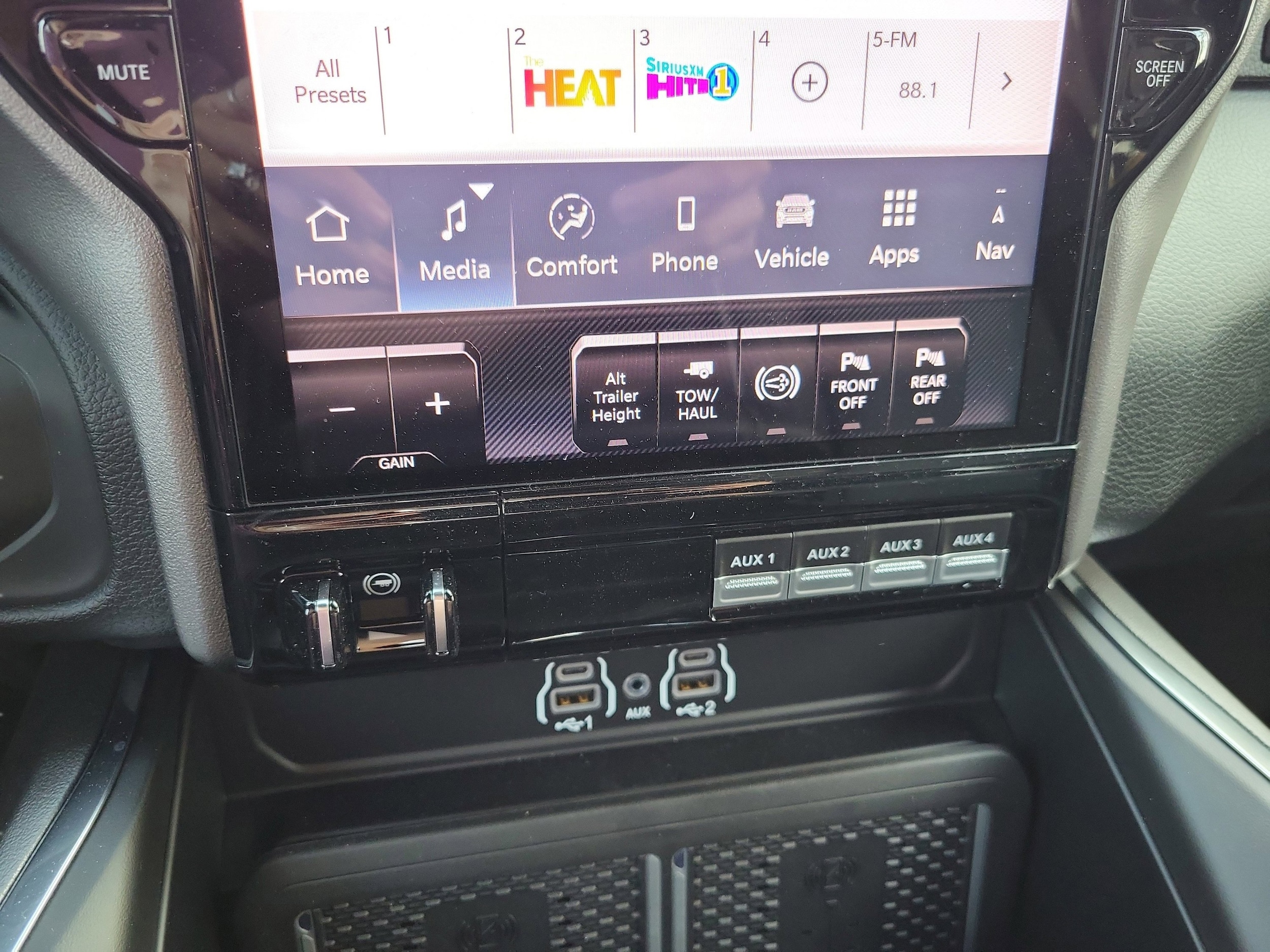 2026 RAM 2500 Laramie - Photo 36