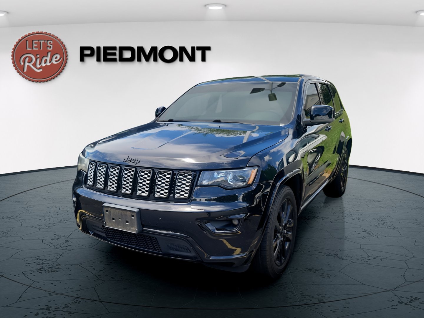 2018 Jeep Grand Cherokee Altitude's photo