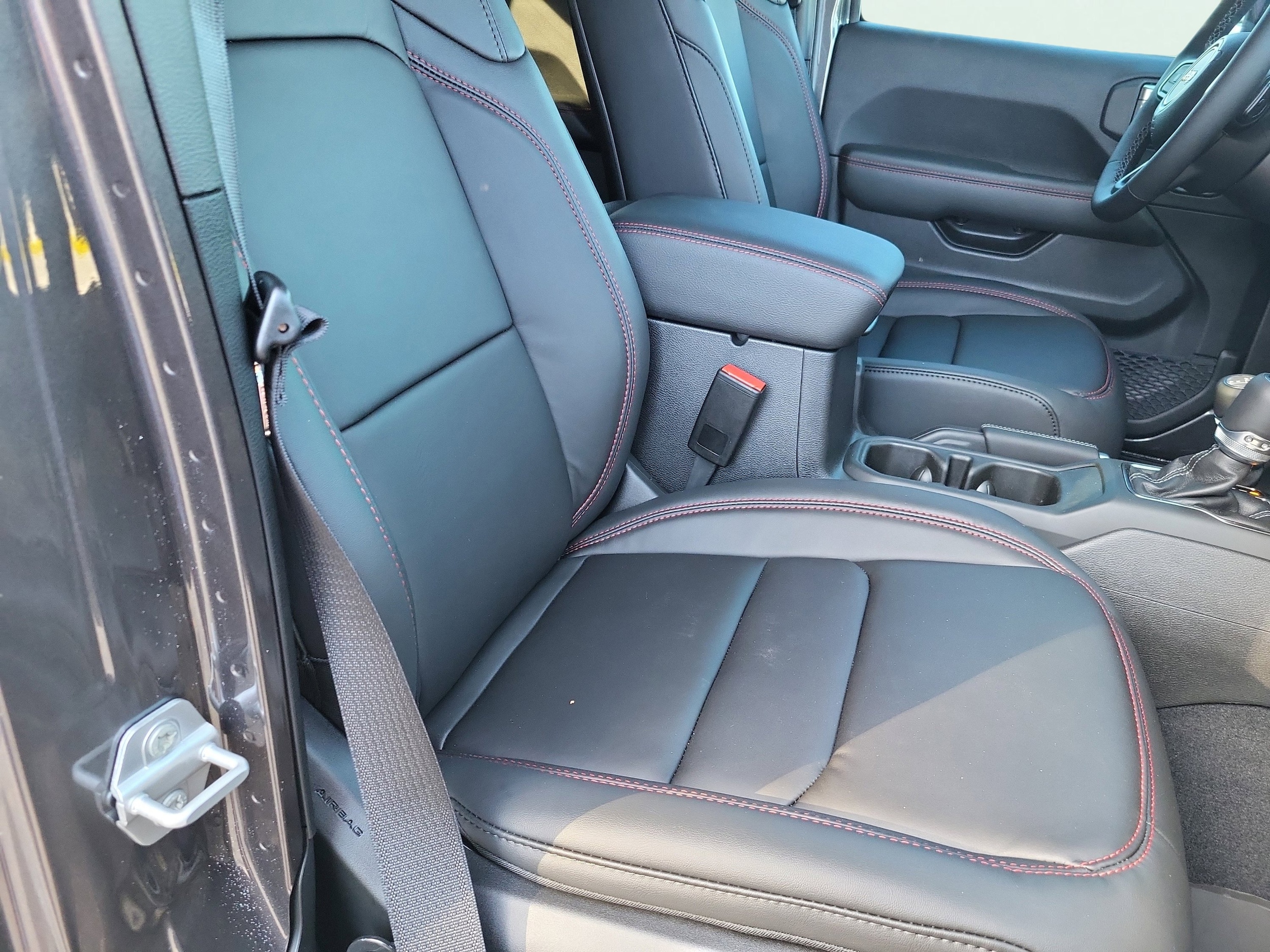 2025 Jeep Gladiator Rubicon - Photo 17