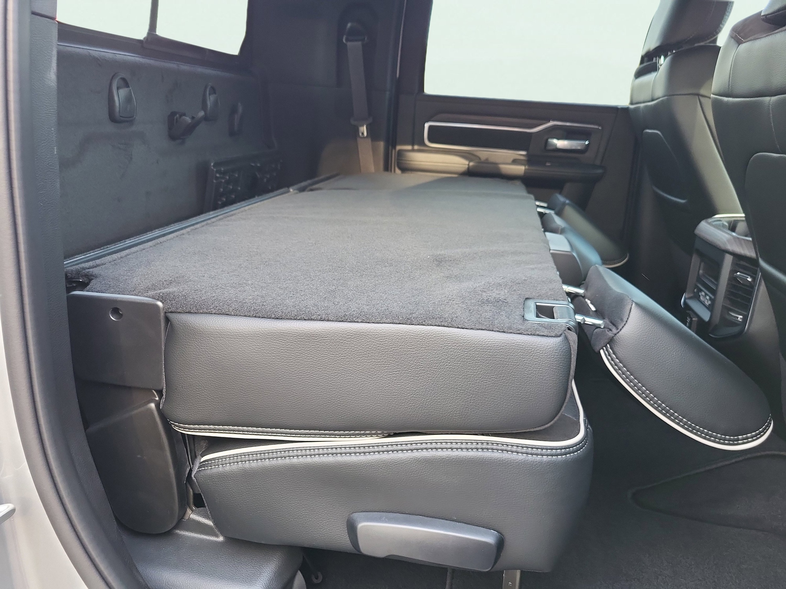 2026 RAM 2500 Laramie - Photo 15