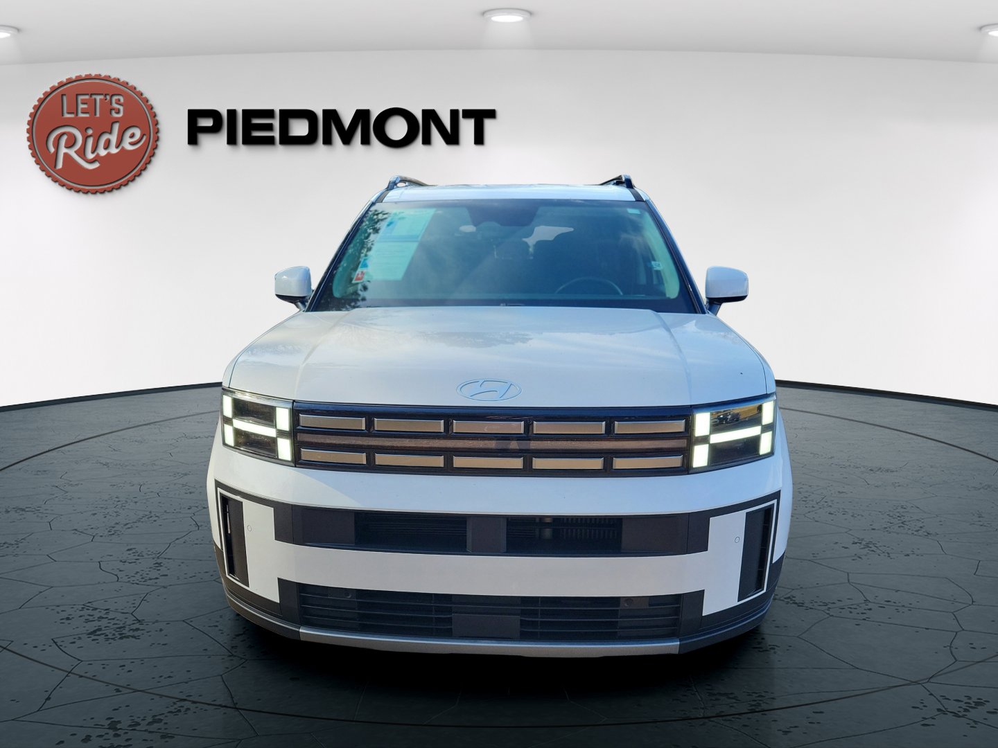 2024 Hyundai Santa Fe SEL photo 2