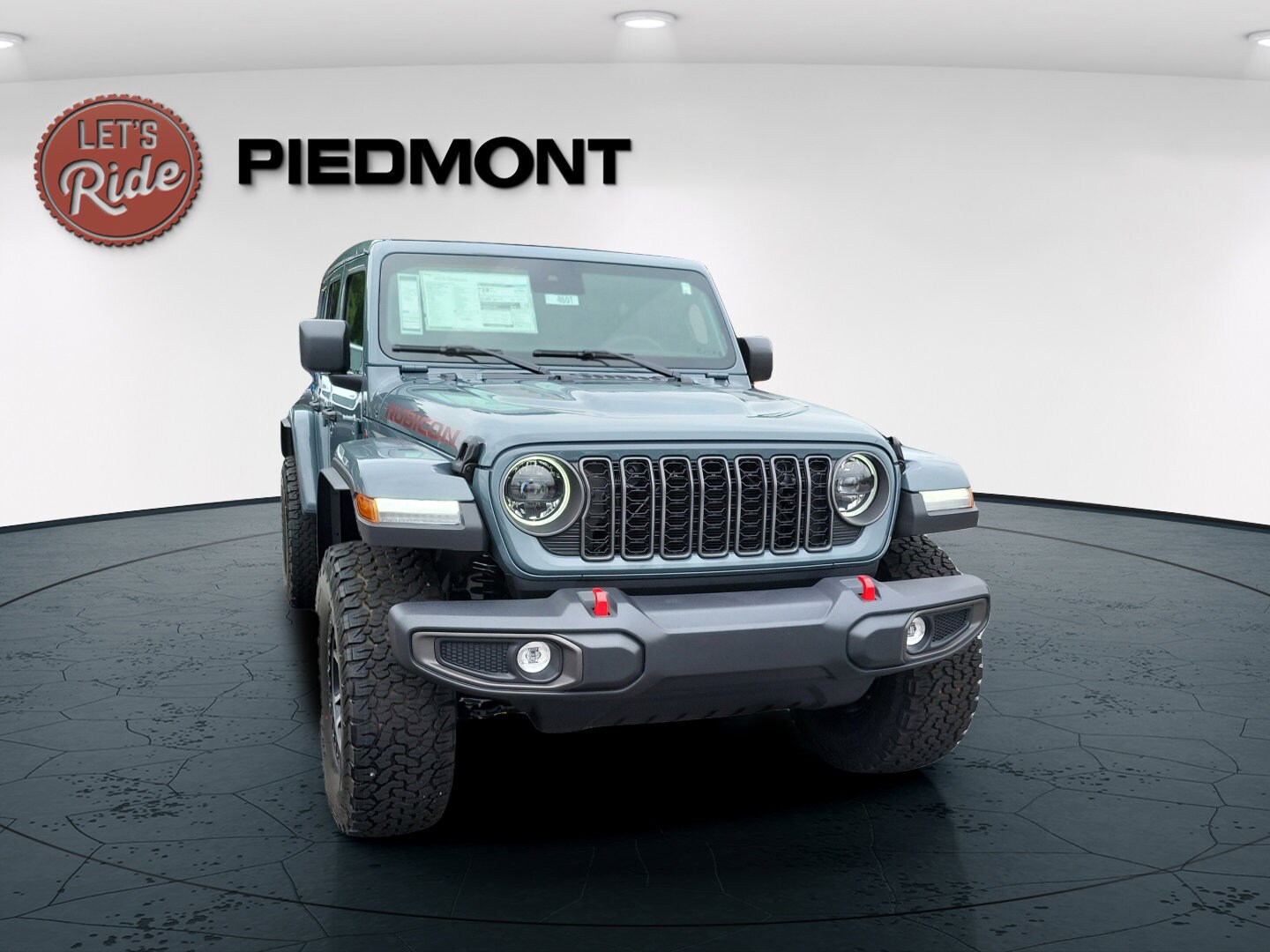 2025 Jeep Wrangler Rubicon photo 3