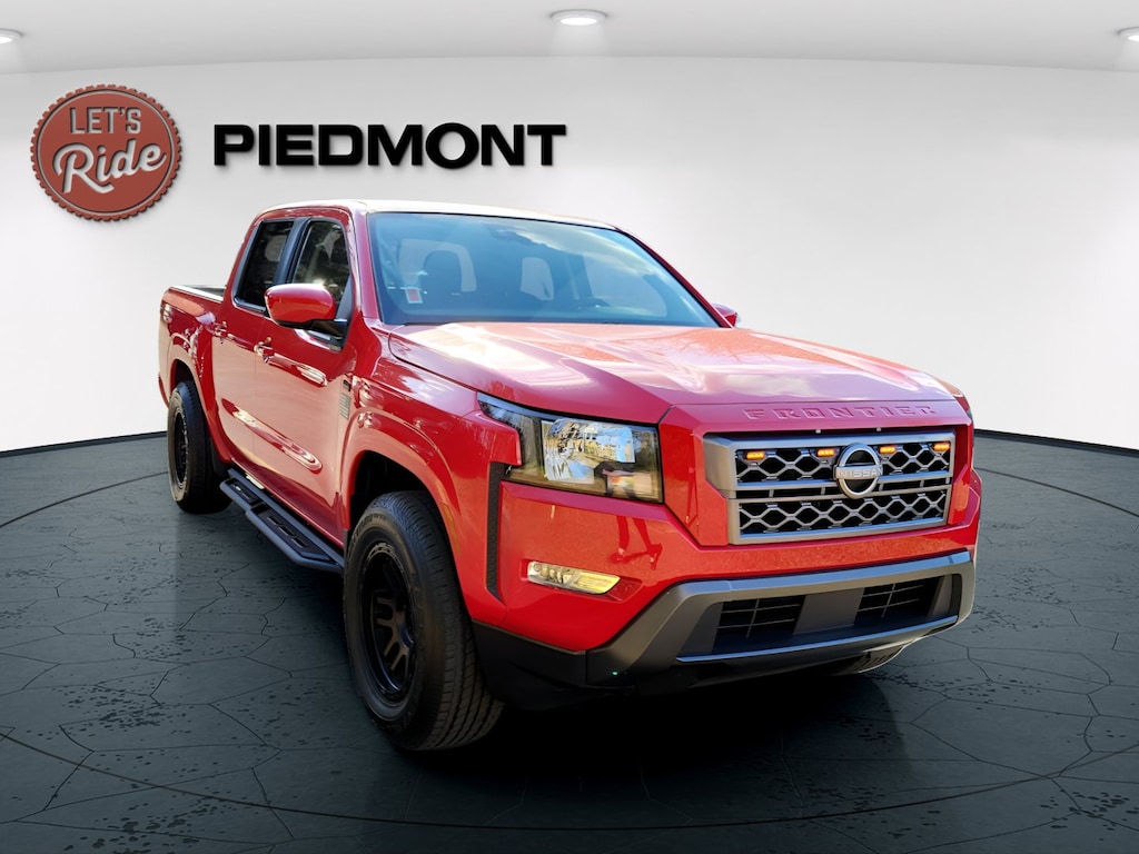 Used 2024 Nissan Frontier Crew Cab 4x2 SV Truck Crew Cab