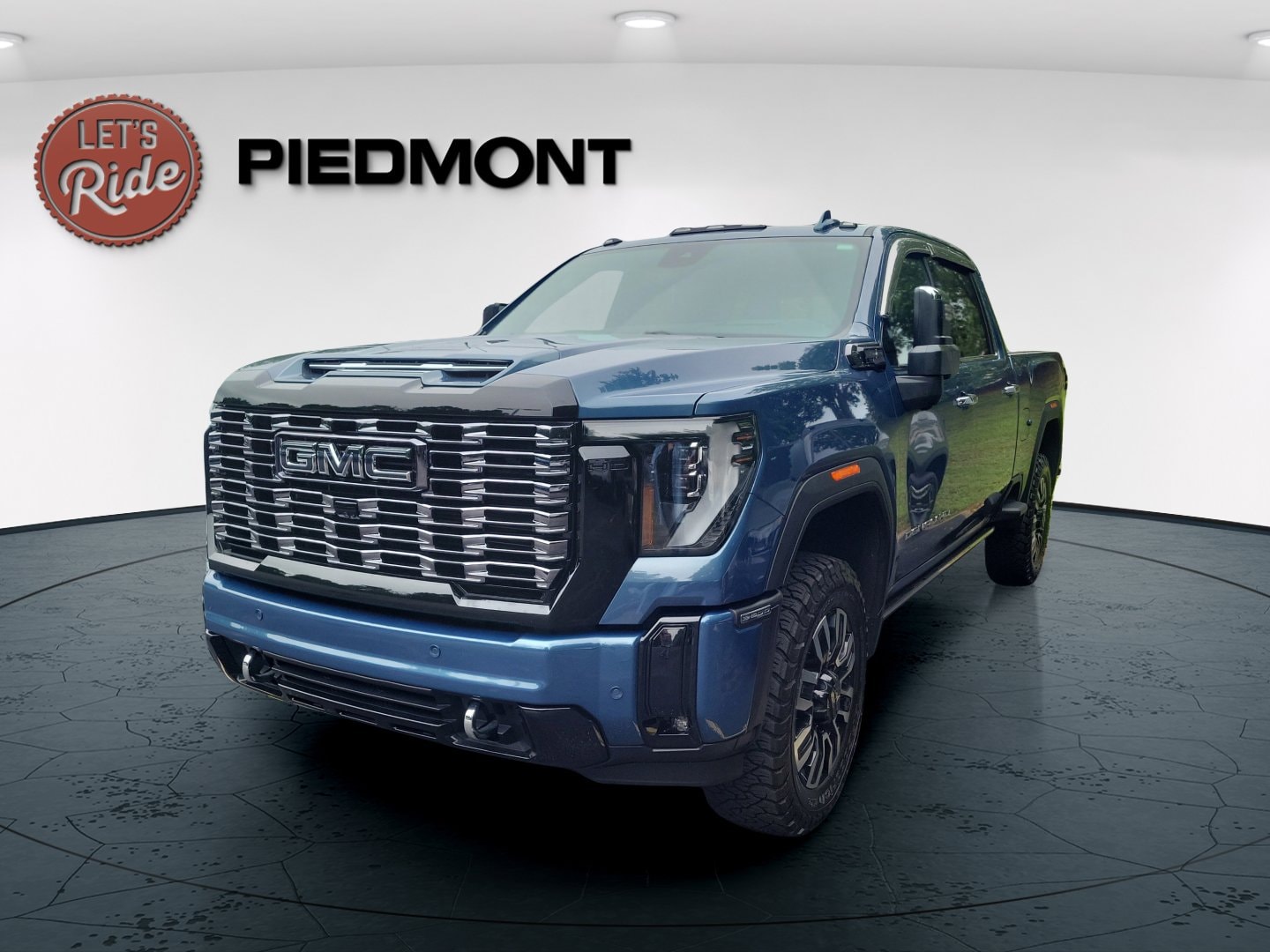 2025 GMC Sierra 4WD Crew Cab Long Box Denali Ultimate's photo