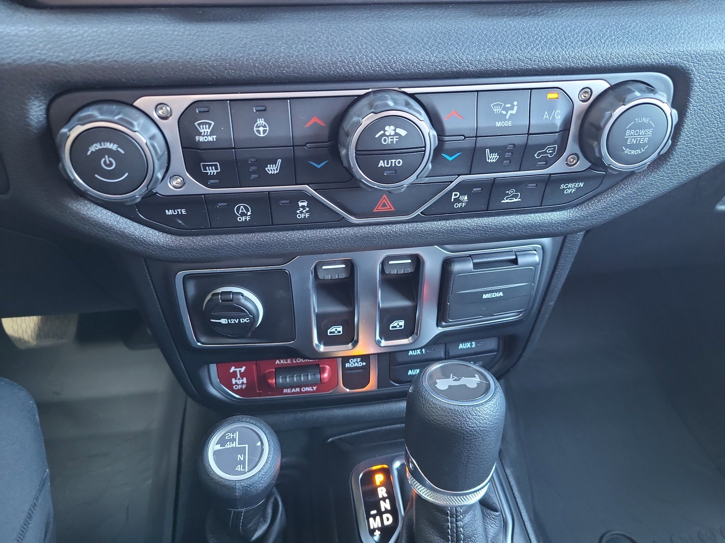 2026 Jeep Wrangler 2-Door Willys - Photo 29