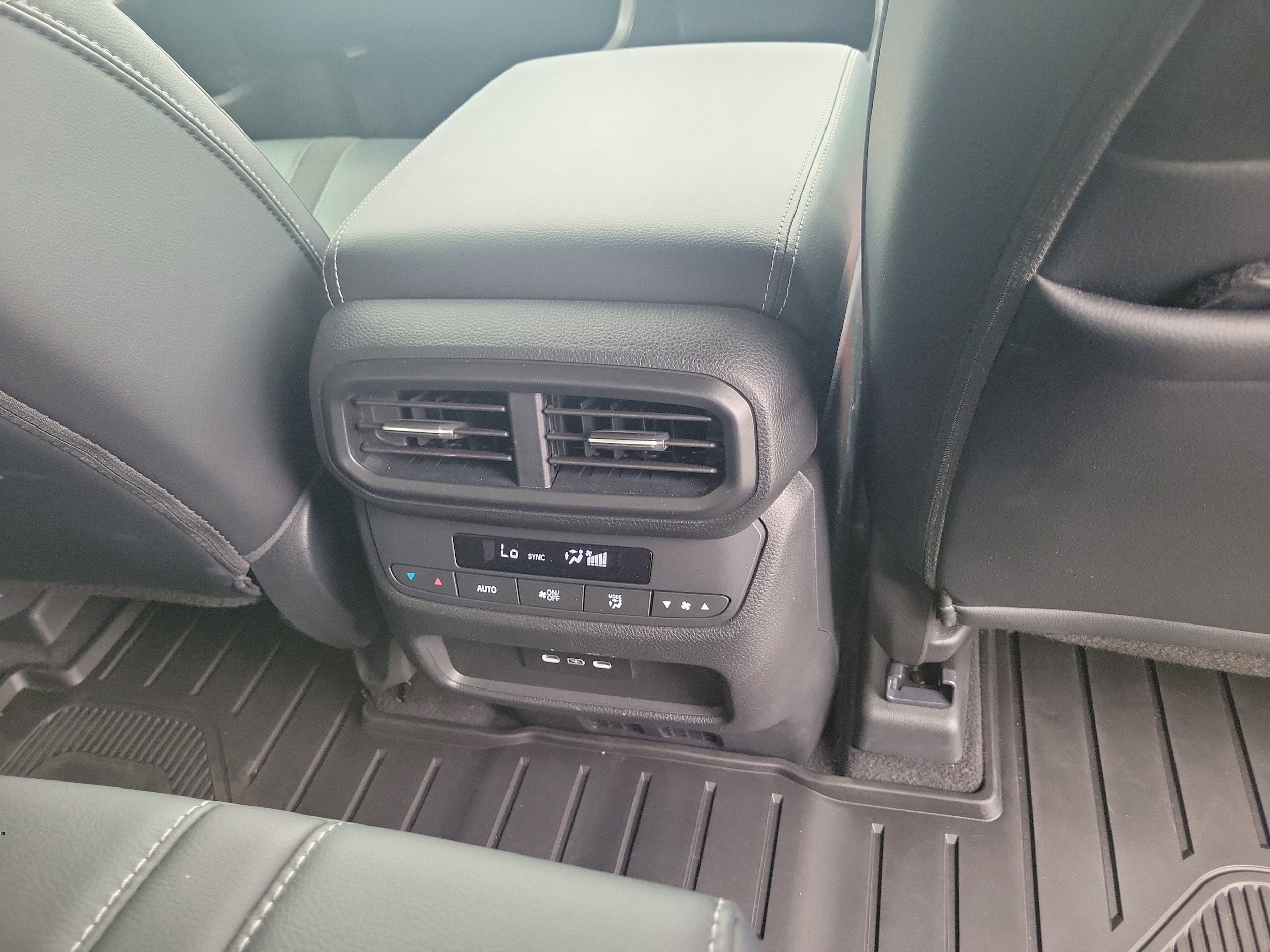 2025 Honda Pilot EX-L - Photo 17