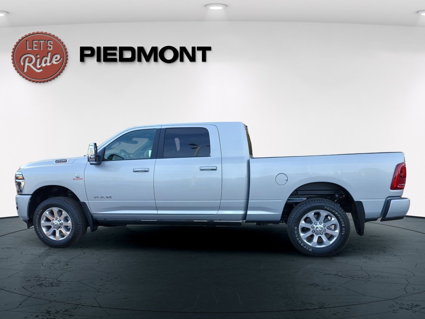 2026 RAM 2500 Laramie - Photo 9