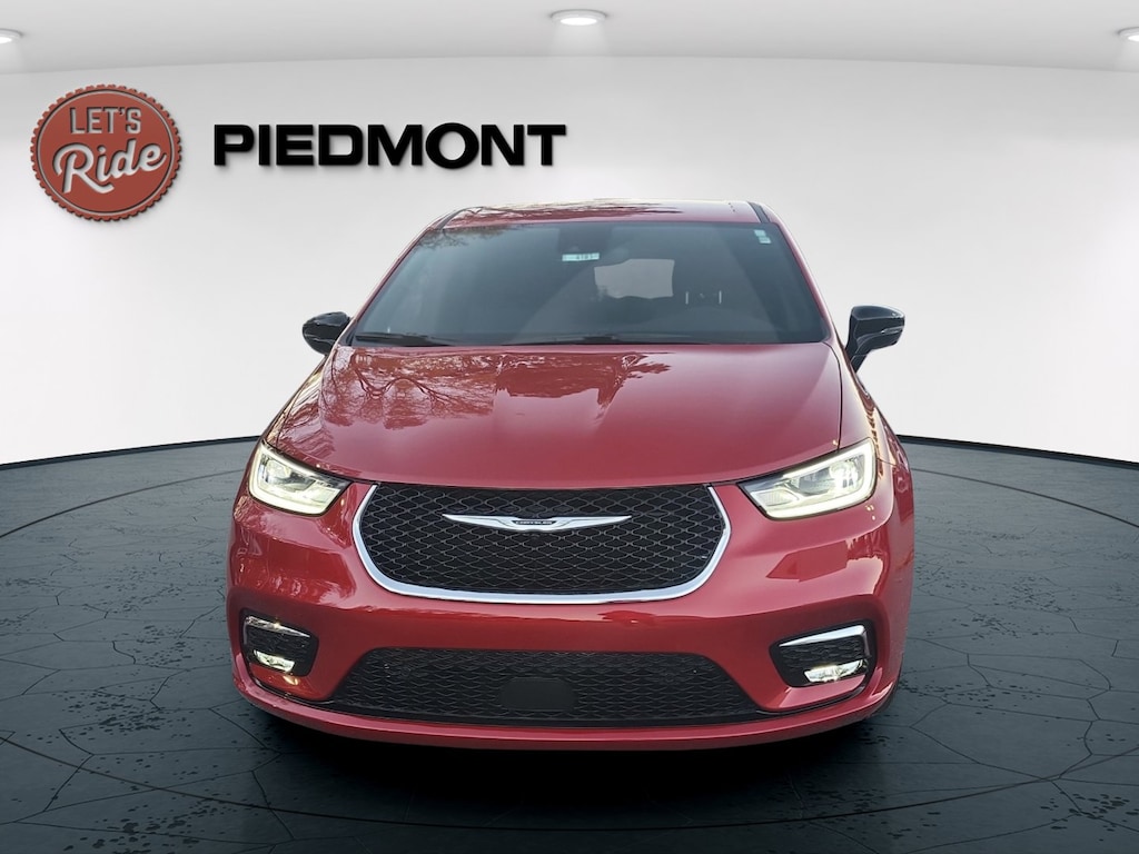 New 2026 Chrysler Pacifica SELECT Passenger Van