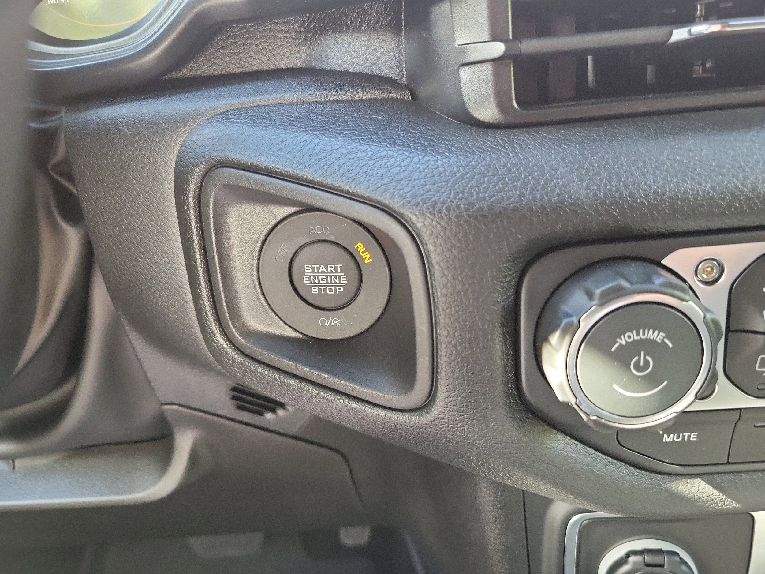 2026 Jeep Wrangler 2-Door Willys - Photo 30