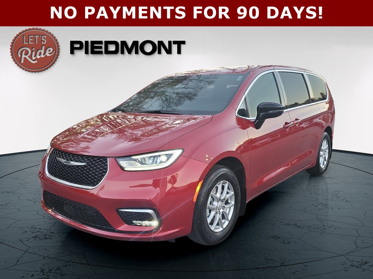 2026 Chrysler Pacifica Select's photo