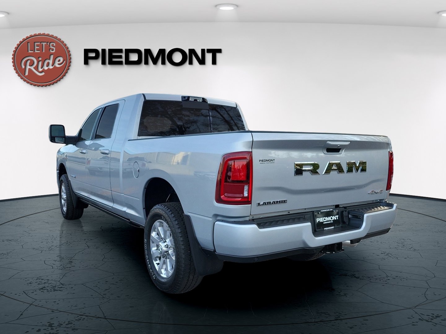 2026 RAM 2500 Laramie - Photo 8
