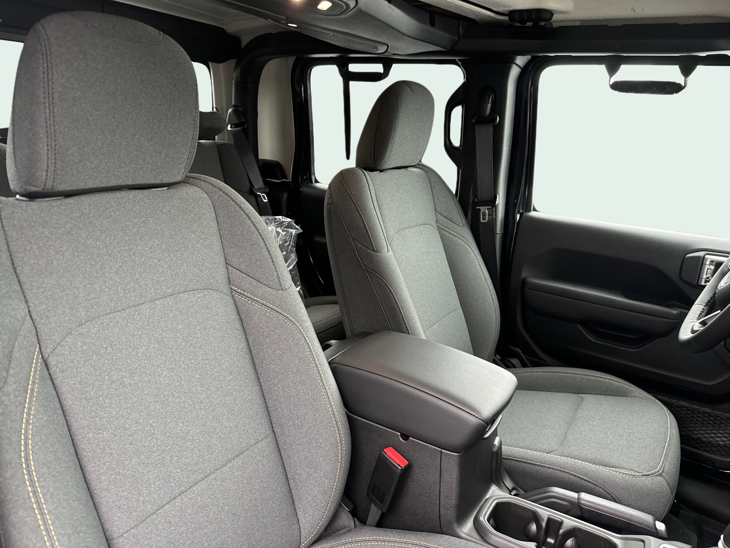 2025 Jeep Gladiator Sport S photo 2