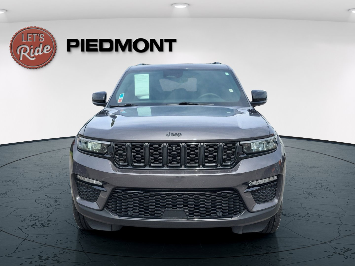 2024 Jeep Grand Cherokee Limited photo 2