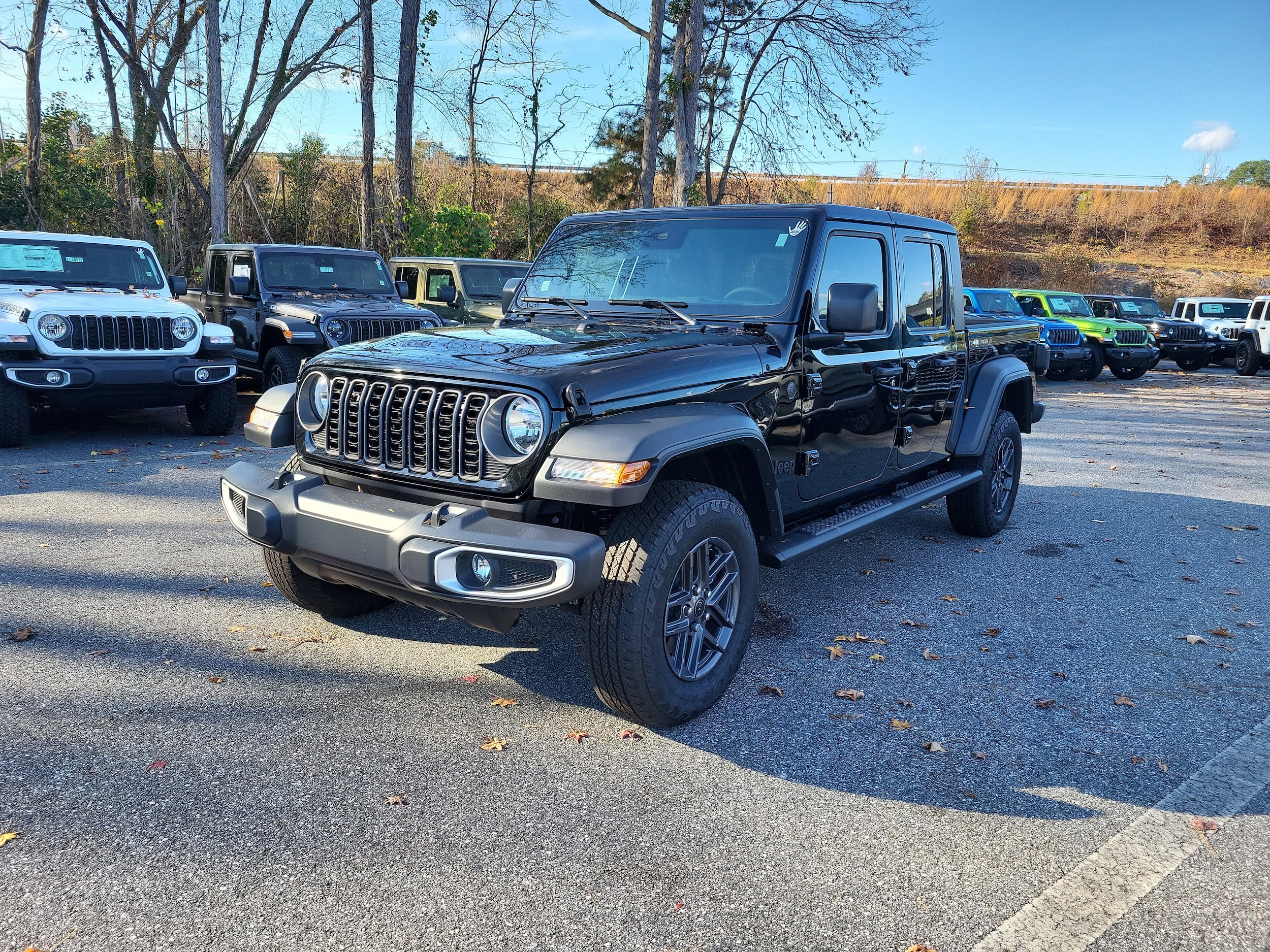 2025 Jeep Gladiator Sport S's photo