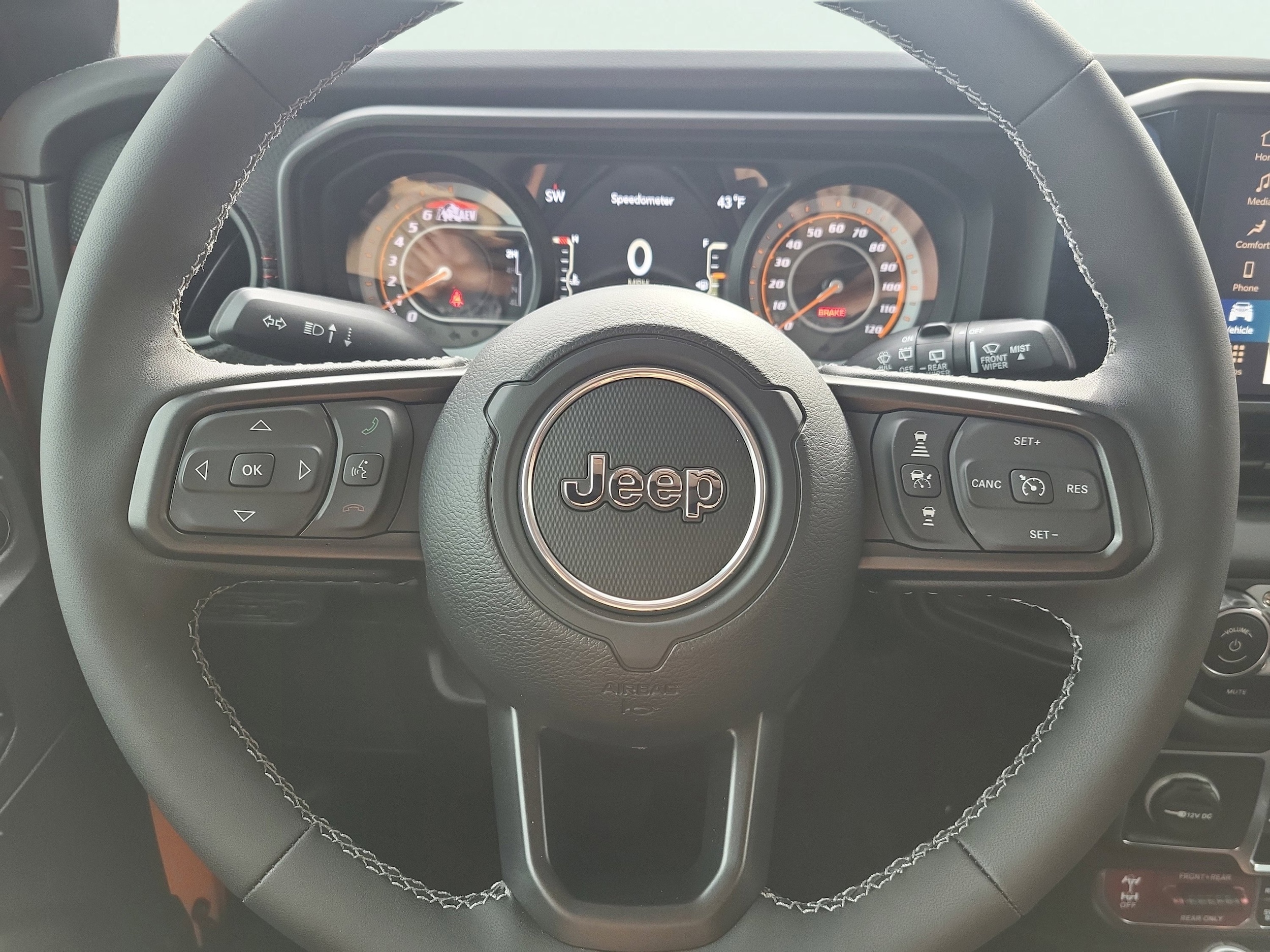 2025 Jeep Wrangler 4-Door Rubicon - Photo 28