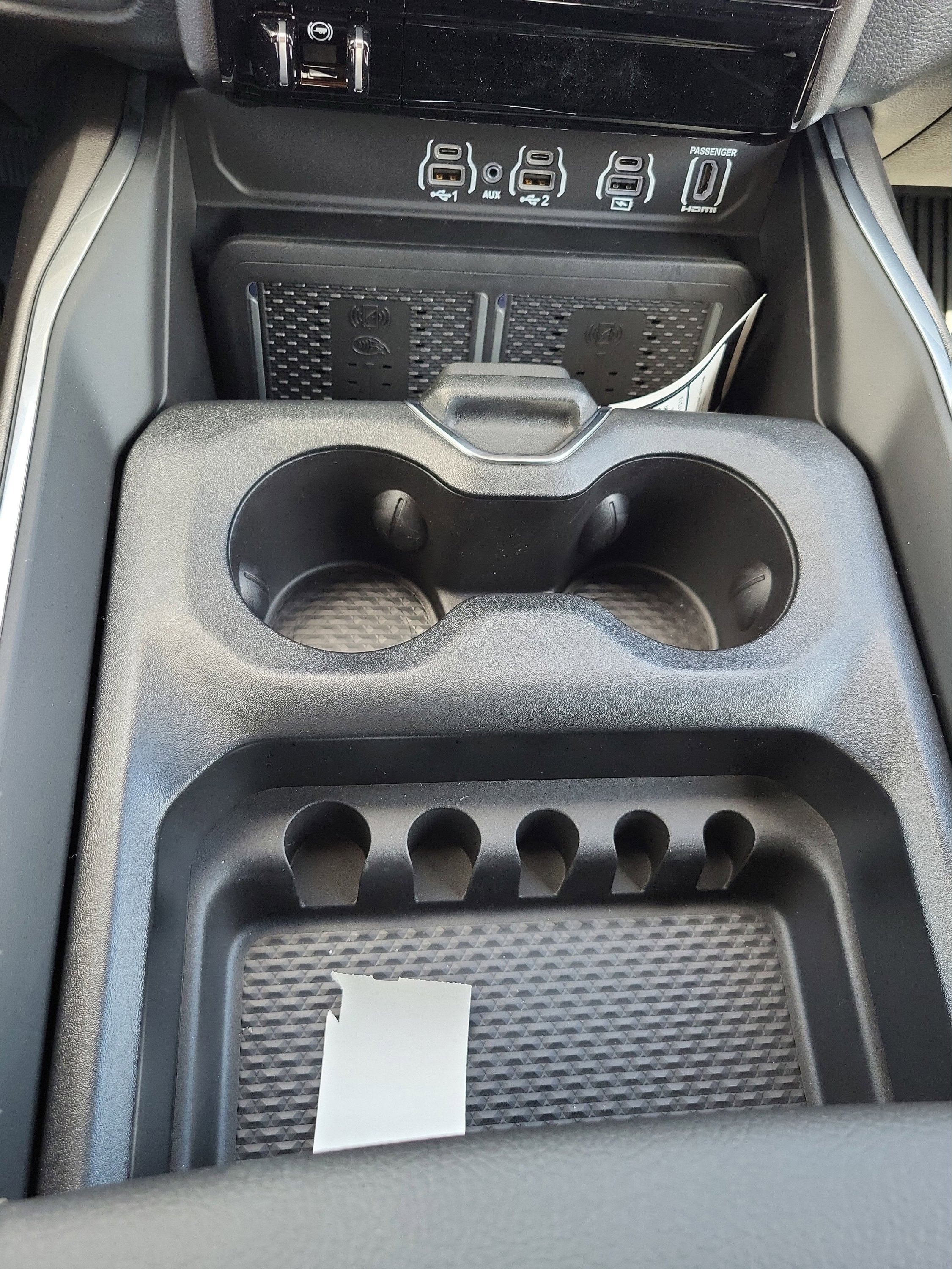 2026 RAM 1500 Laramie - Photo 21