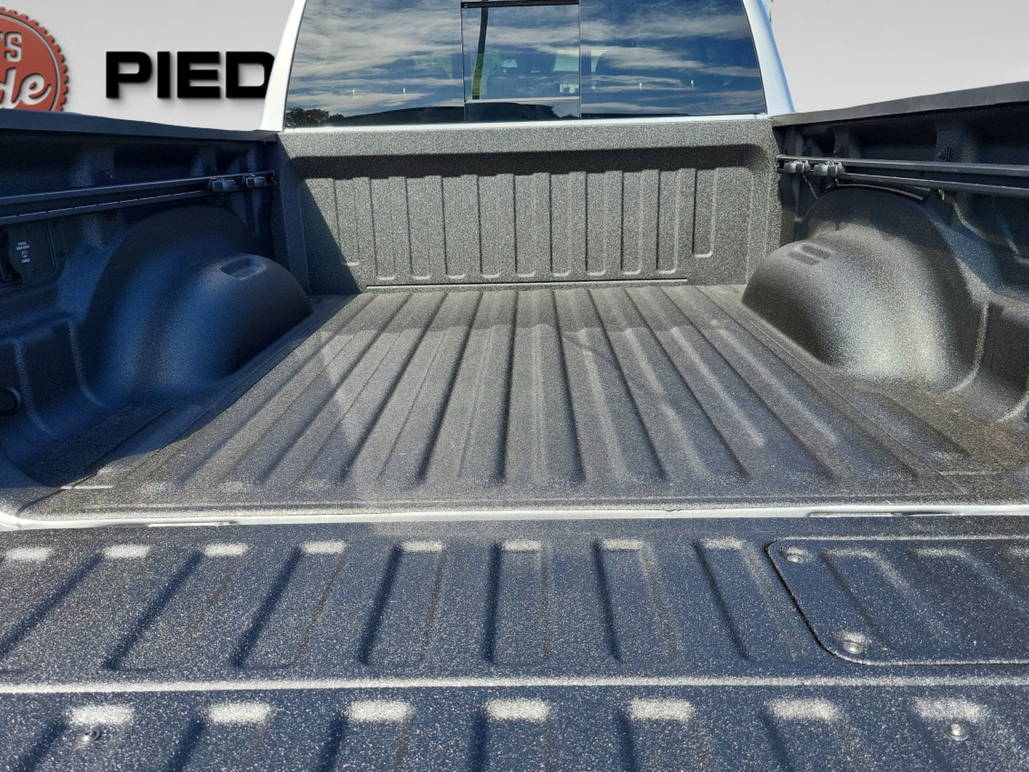 2026 RAM 1500 Laramie - Photo 13